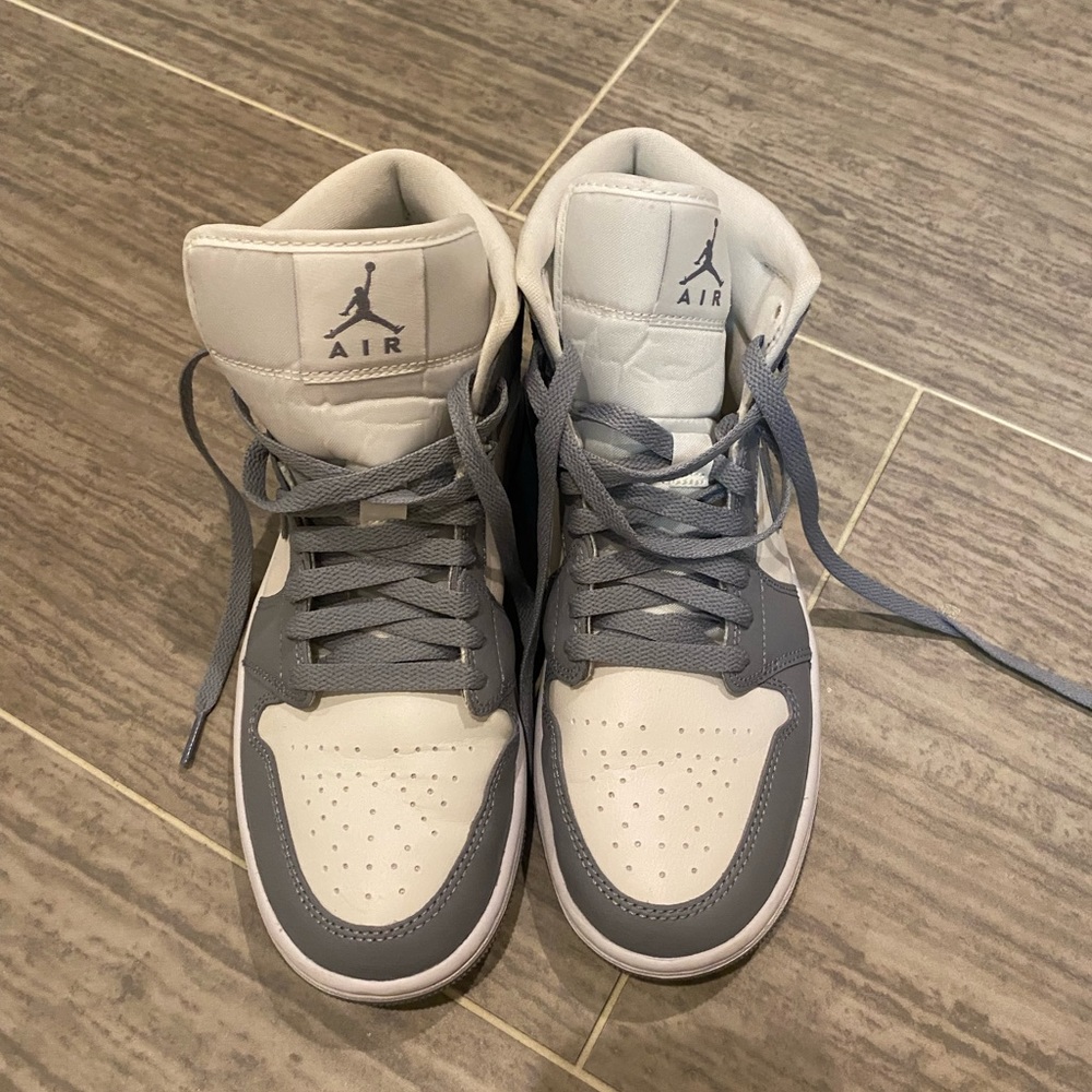 Nike Air Jordan’s Mid 8.5